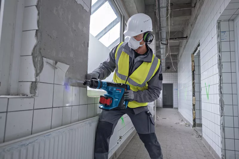 GBH 18V-40 C Cordless Rotary Hammer BITURBO with SDS max | Bosch